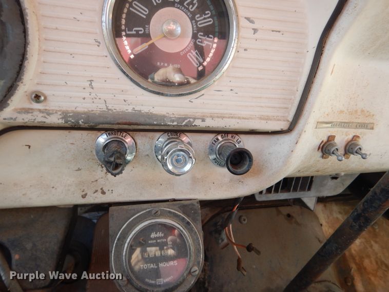 image for item DC8910 1962 Ford F702  fuel truck