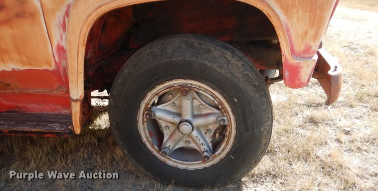 image for item DC8910 1962 Ford F702  fuel truck