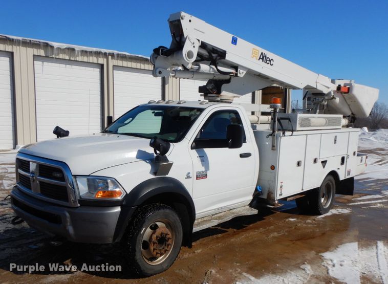 image for item DF6439 2011 Dodge Ram 5500HD  bucket truck