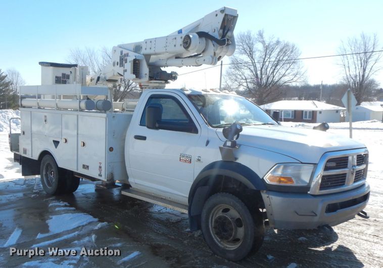 image for item DF6439 2011 Dodge Ram 5500HD  bucket truck
