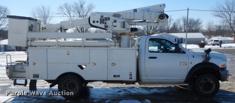 image for item DF6439 2011 Dodge Ram 5500HD  bucket truck