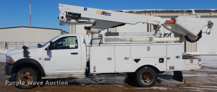 image for item DF6439 2011 Dodge Ram 5500HD  bucket truck