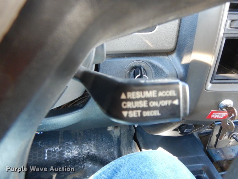 image for item DF6439 2011 Dodge Ram 5500HD  bucket truck