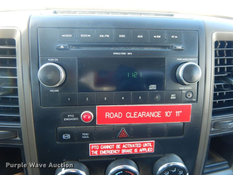 image for item DF6439 2011 Dodge Ram 5500HD  bucket truck