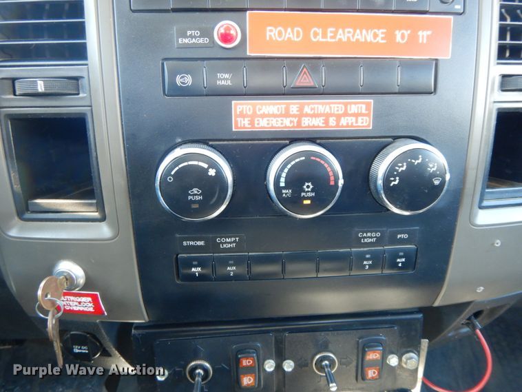 image for item DF6439 2011 Dodge Ram 5500HD  bucket truck