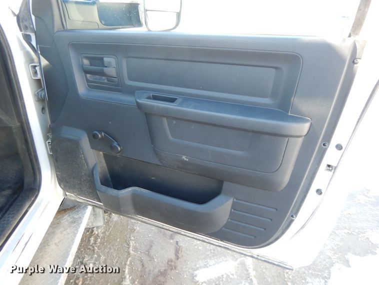 image for item DF6439 2011 Dodge Ram 5500HD  bucket truck