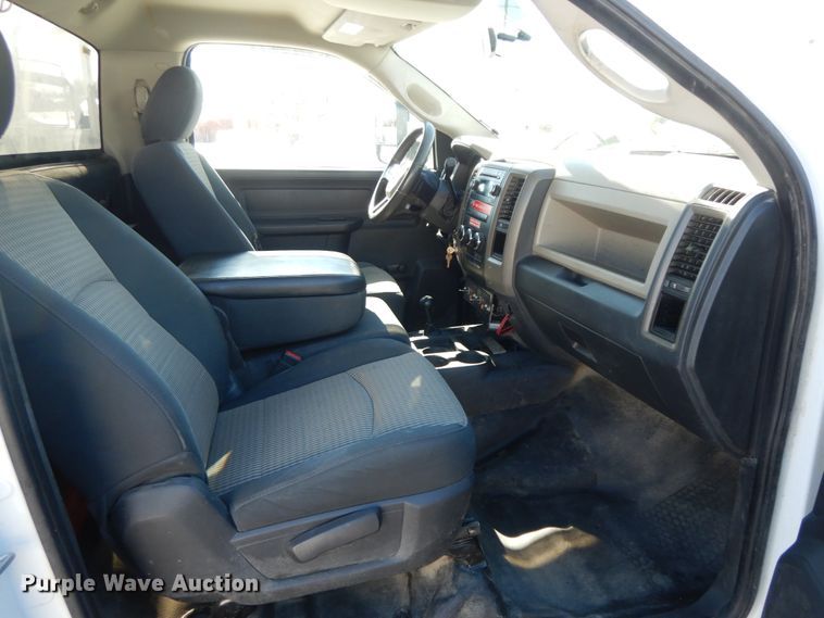 image for item DF6439 2011 Dodge Ram 5500HD  bucket truck