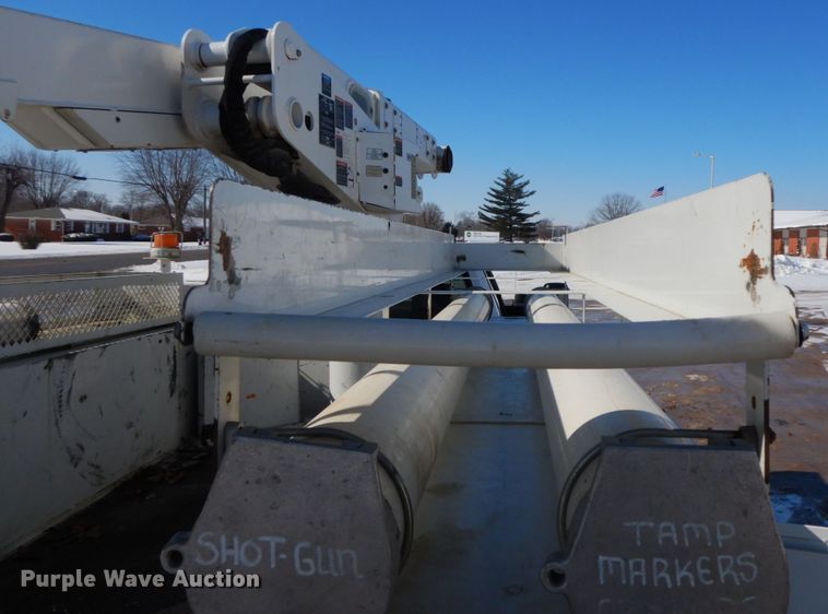 image for item DF6439 2011 Dodge Ram 5500HD  bucket truck