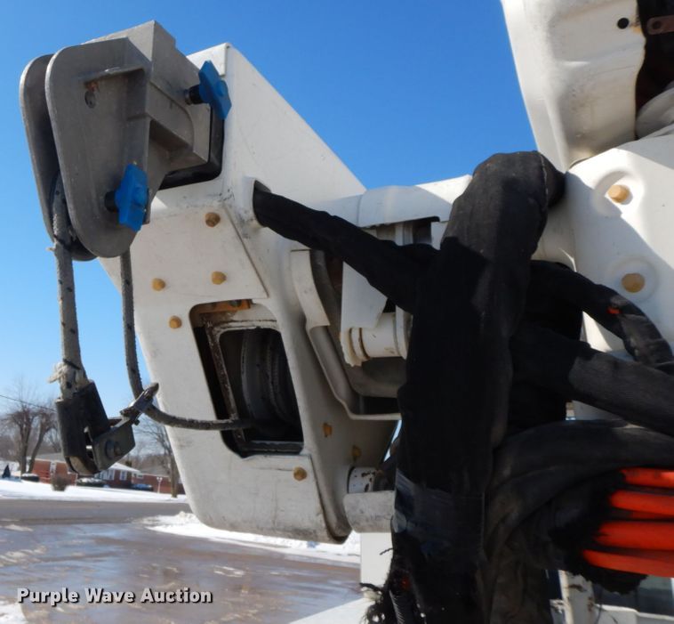 image for item DF6439 2011 Dodge Ram 5500HD  bucket truck