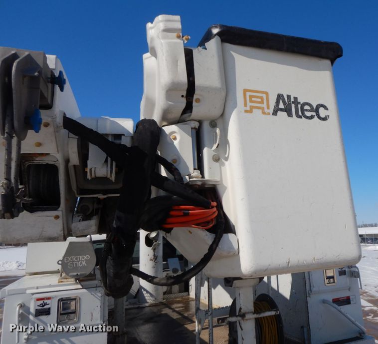 image for item DF6439 2011 Dodge Ram 5500HD  bucket truck