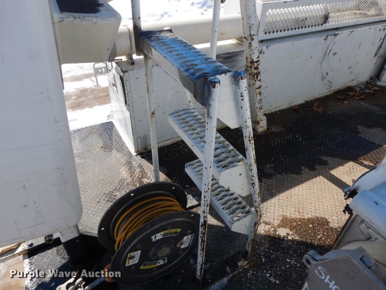 image for item DF6439 2011 Dodge Ram 5500HD  bucket truck