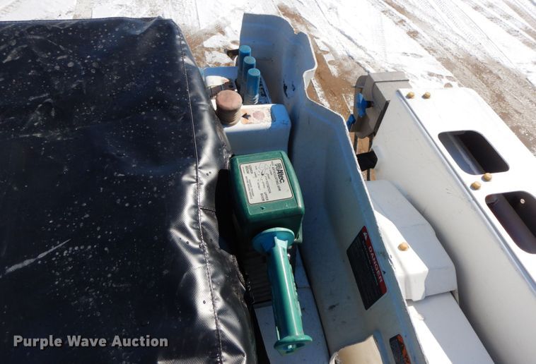 image for item DF6439 2011 Dodge Ram 5500HD  bucket truck