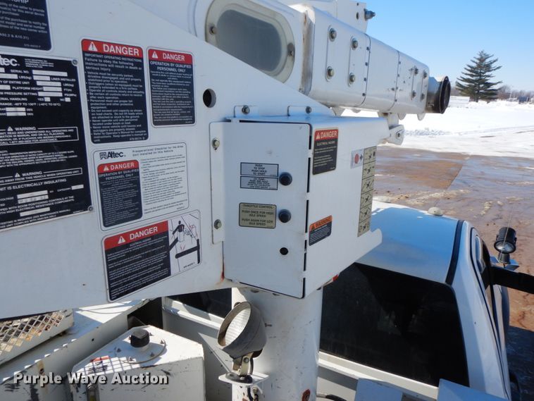 image for item DF6439 2011 Dodge Ram 5500HD  bucket truck