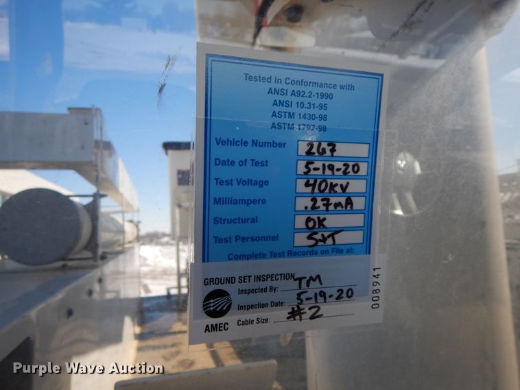 image for item DF6439 2011 Dodge Ram 5500HD  bucket truck