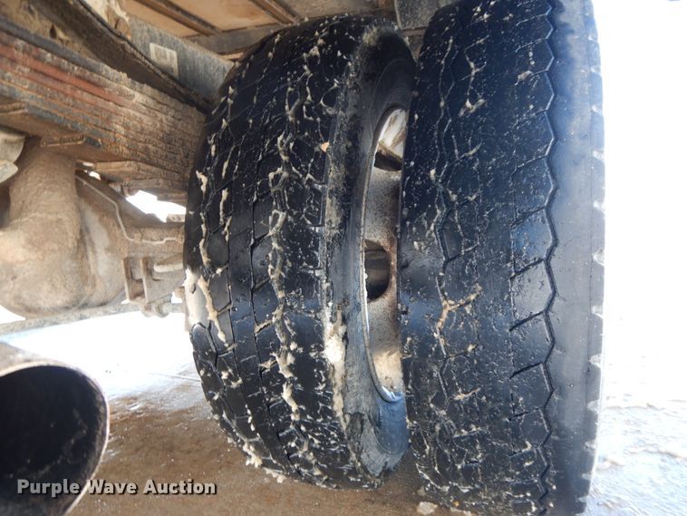 image for item DF6439 2011 Dodge Ram 5500HD  bucket truck