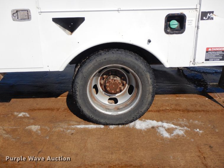 image for item DF6439 2011 Dodge Ram 5500HD  bucket truck