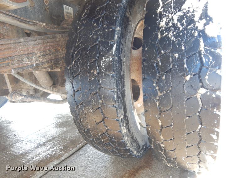 image for item DF6439 2011 Dodge Ram 5500HD  bucket truck