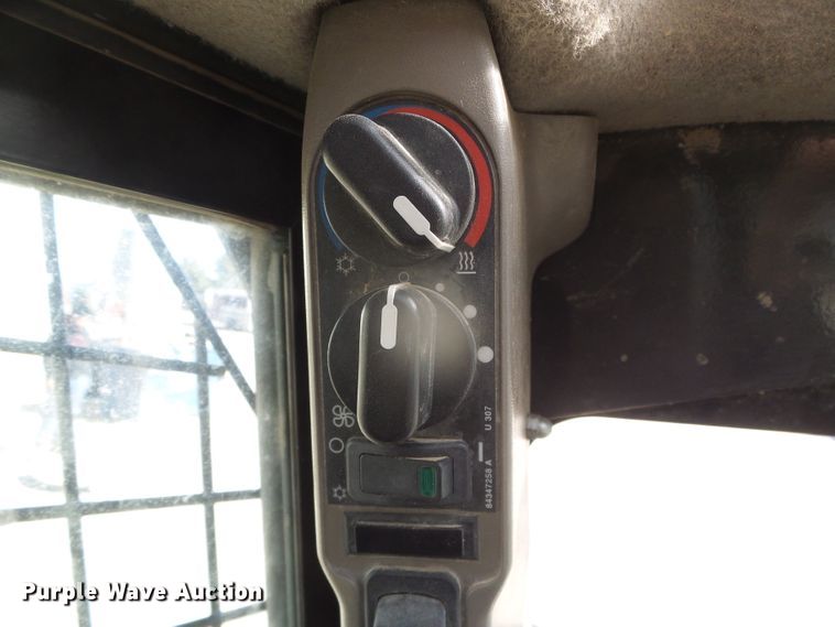 image for item DG8484 2014 Case TR270  tracked skid steer loader