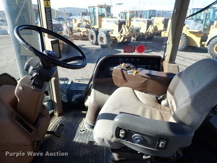 image for item DJ0065 John Deere 9530 Scraper Special  4WD tractor