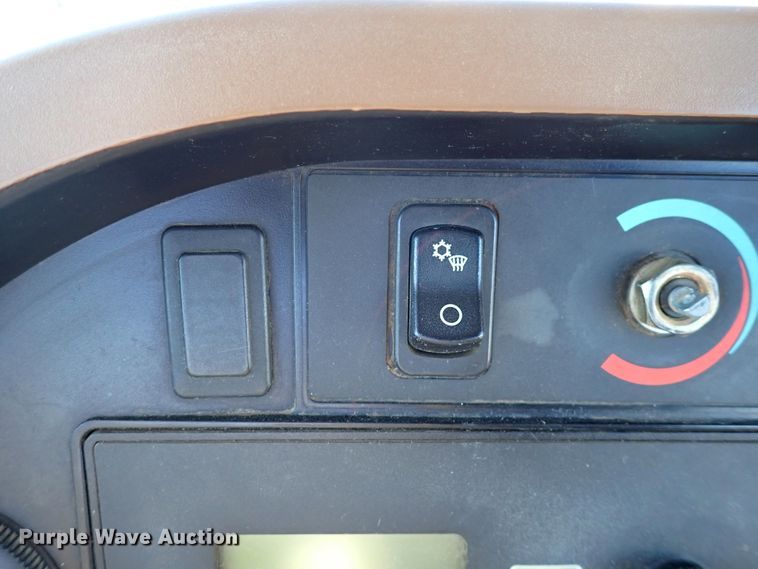 image for item DJ0065 John Deere 9530 Scraper Special  4WD tractor