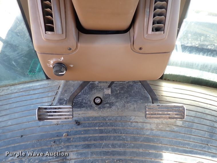 image for item DJ0065 John Deere 9530 Scraper Special  4WD tractor