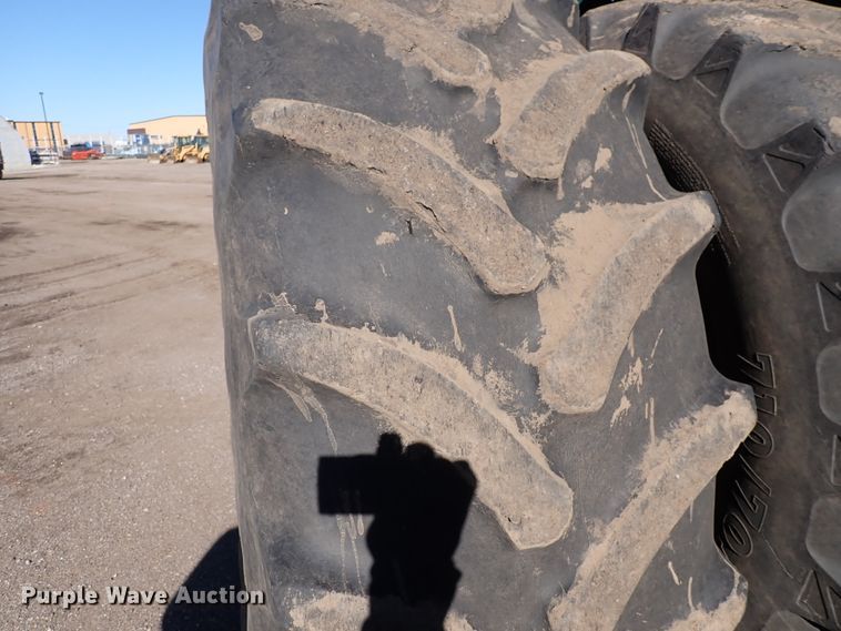 image for item DJ0065 John Deere 9530 Scraper Special  4WD tractor