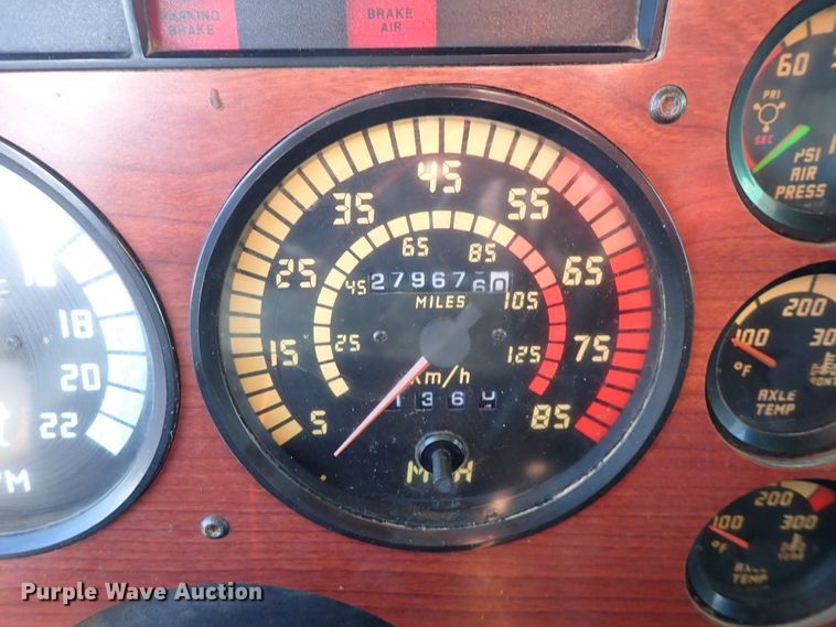 image for item DJ0068 2001 Mack E7-427 dump truck