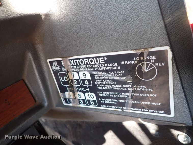 image for item DJ0068 2001 Mack E7-427 dump truck