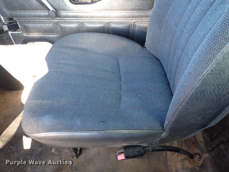 image for item DJ0068 2001 Mack E7-427 dump truck