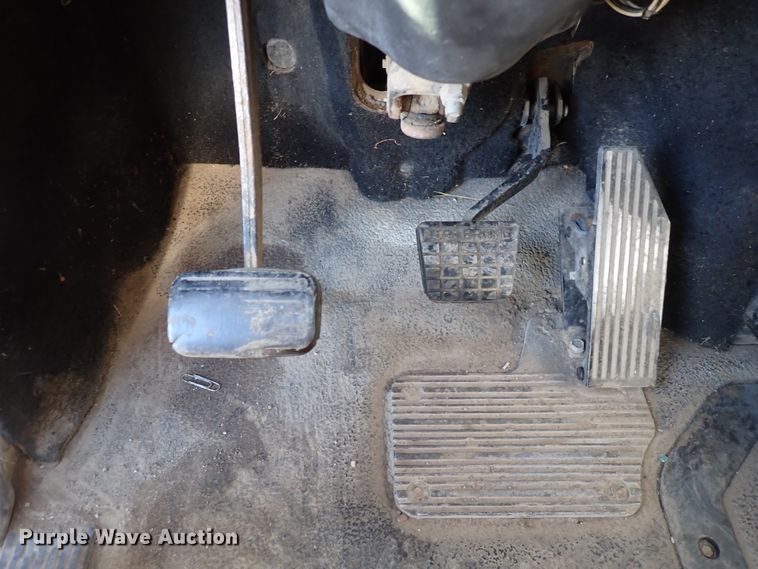 image for item DJ0068 2001 Mack E7-427 dump truck