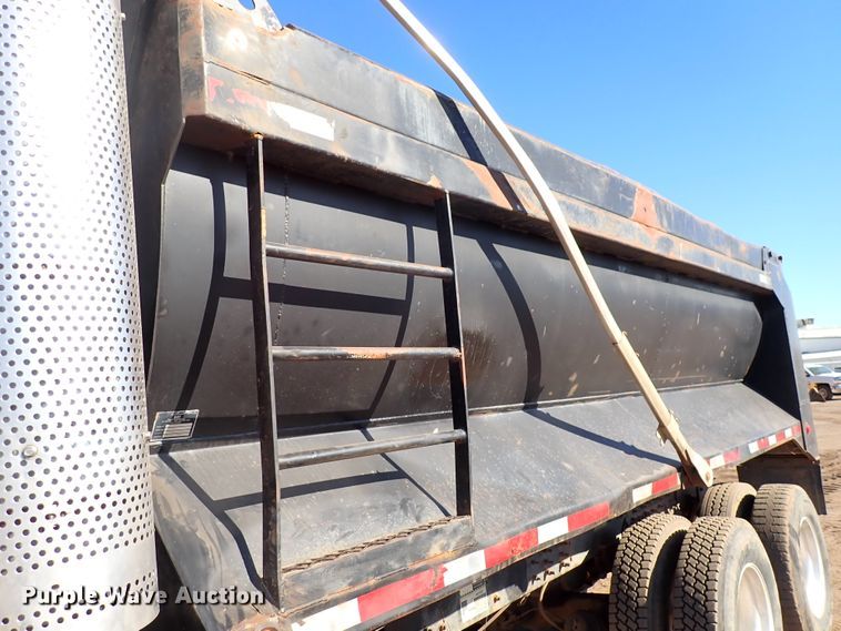 image for item DJ0068 2001 Mack E7-427 dump truck