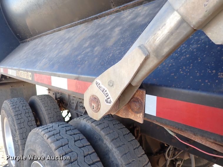 image for item DJ0068 2001 Mack E7-427 dump truck