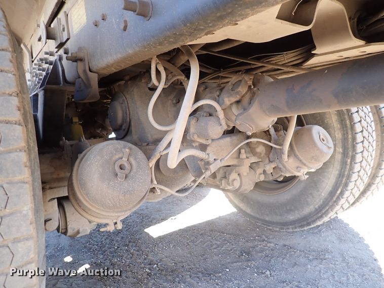 image for item DJ0068 2001 Mack E7-427 dump truck