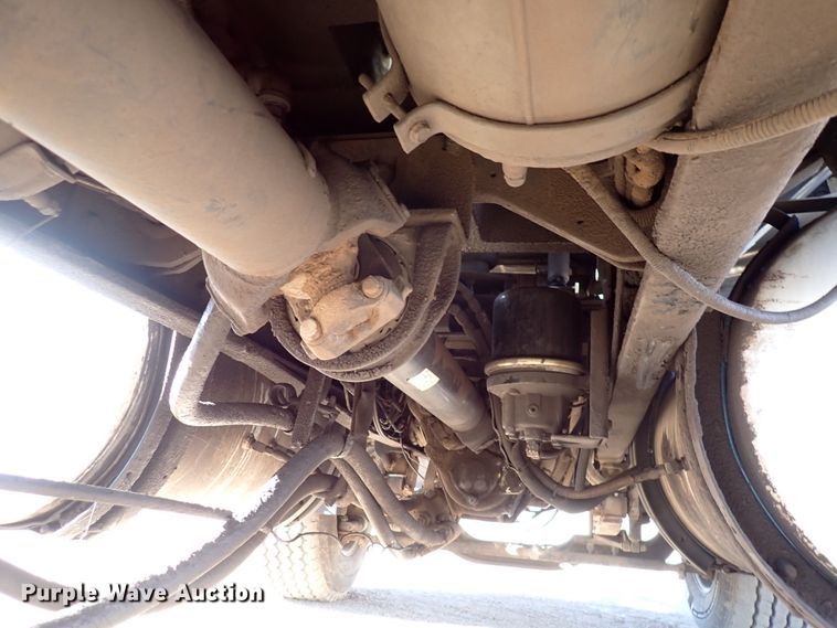 image for item DJ0068 2001 Mack E7-427 dump truck