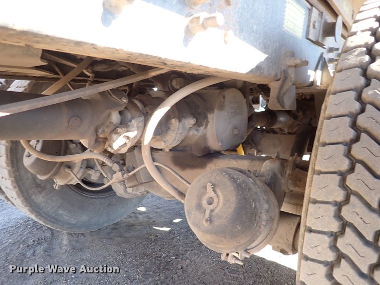 image for item DJ0068 2001 Mack E7-427 dump truck