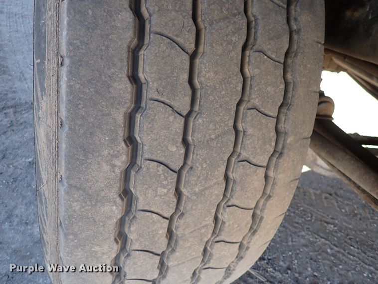 image for item DJ0068 2001 Mack E7-427 dump truck