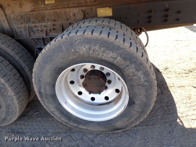 image for item DJ0068 2001 Mack E7-427 dump truck