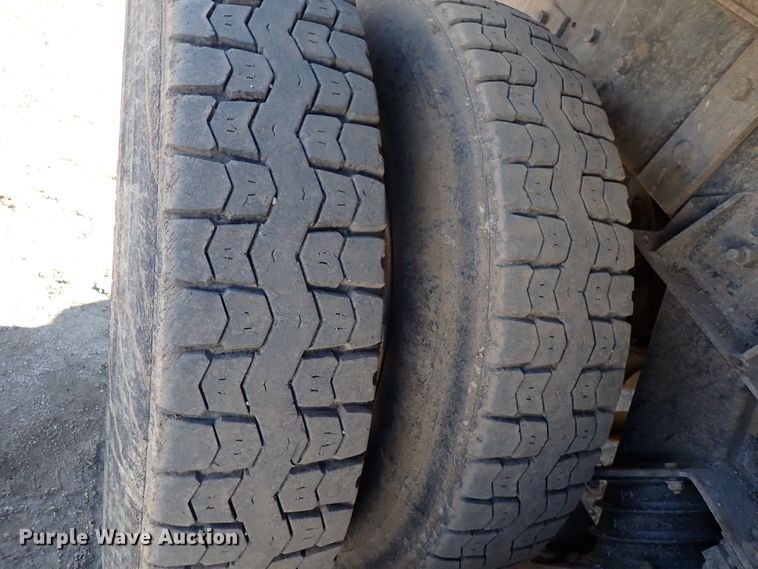 image for item DJ0068 2001 Mack E7-427 dump truck