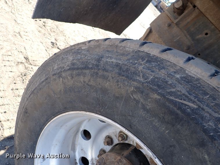 image for item DJ0068 2001 Mack E7-427 dump truck