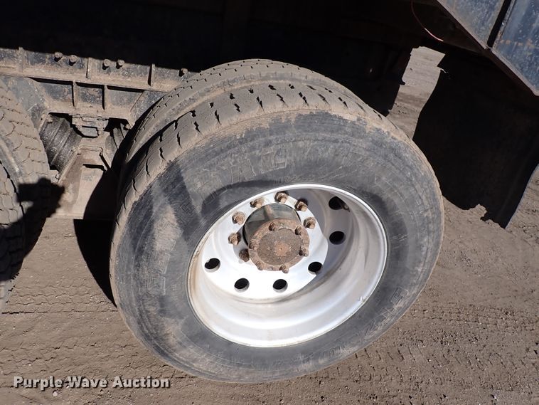 image for item DJ0068 2001 Mack E7-427 dump truck