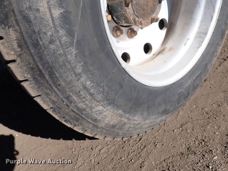 image for item DJ0068 2001 Mack E7-427 dump truck