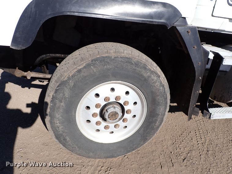 image for item DJ0068 2001 Mack E7-427 dump truck