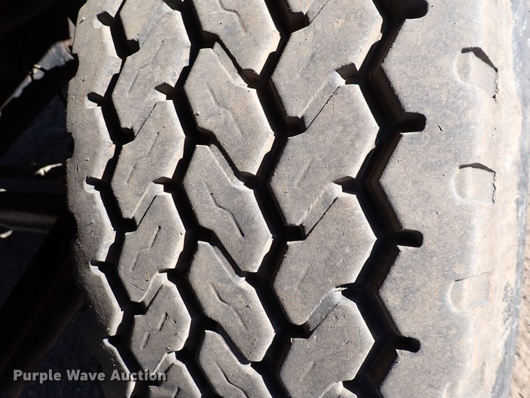 image for item DJ0068 2001 Mack E7-427 dump truck