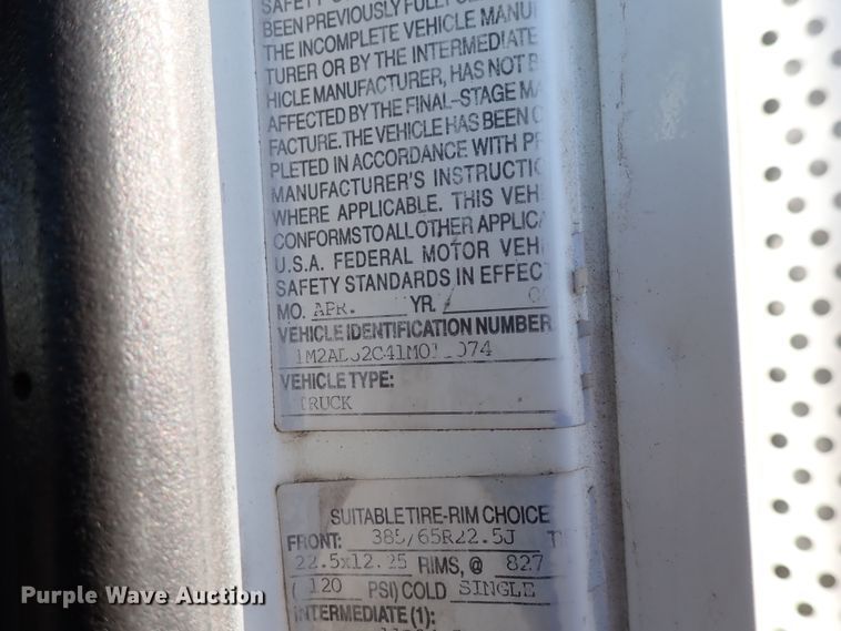 image for item DJ0068 2001 Mack E7-427 dump truck