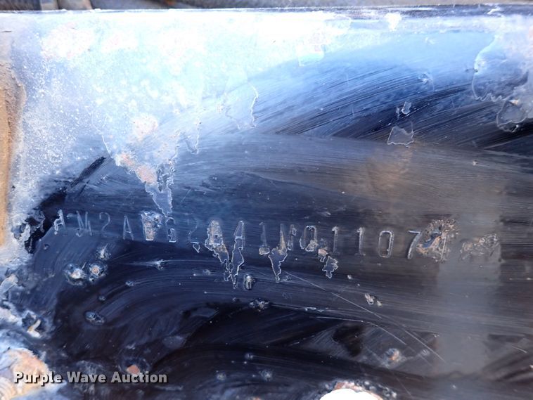 image for item DJ0068 2001 Mack E7-427 dump truck