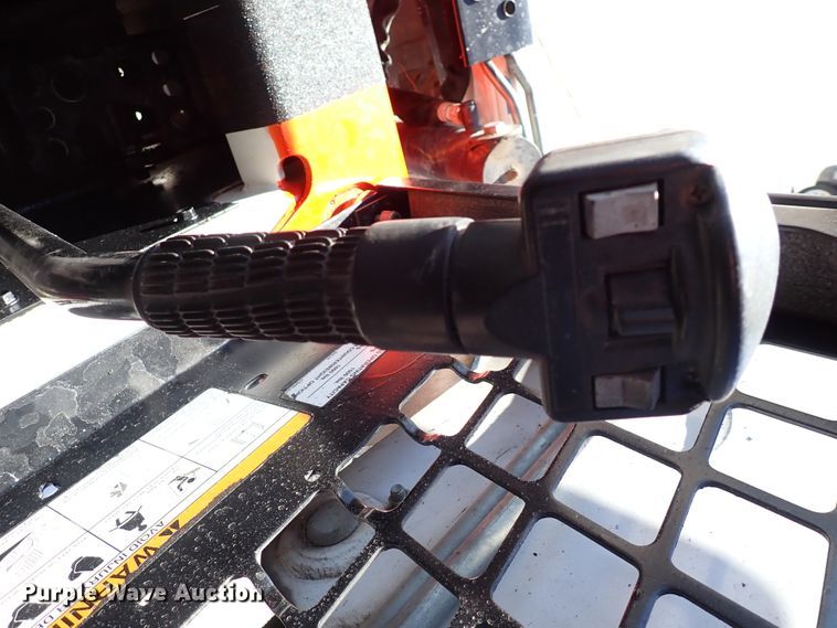 image for item DJ0087 2008 Bobcat S150  skid steer loader