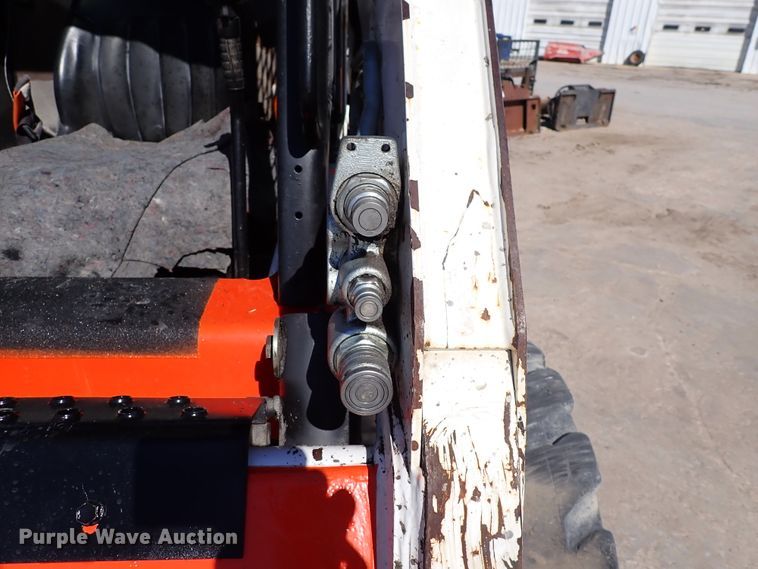 image for item DJ0087 2008 Bobcat S150  skid steer loader