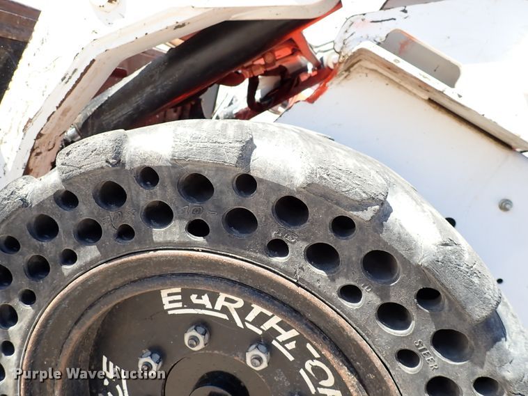 image for item DJ0087 2008 Bobcat S150  skid steer loader