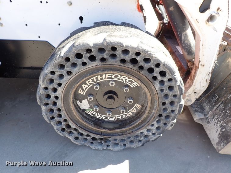 image for item DJ0087 2008 Bobcat S150  skid steer loader