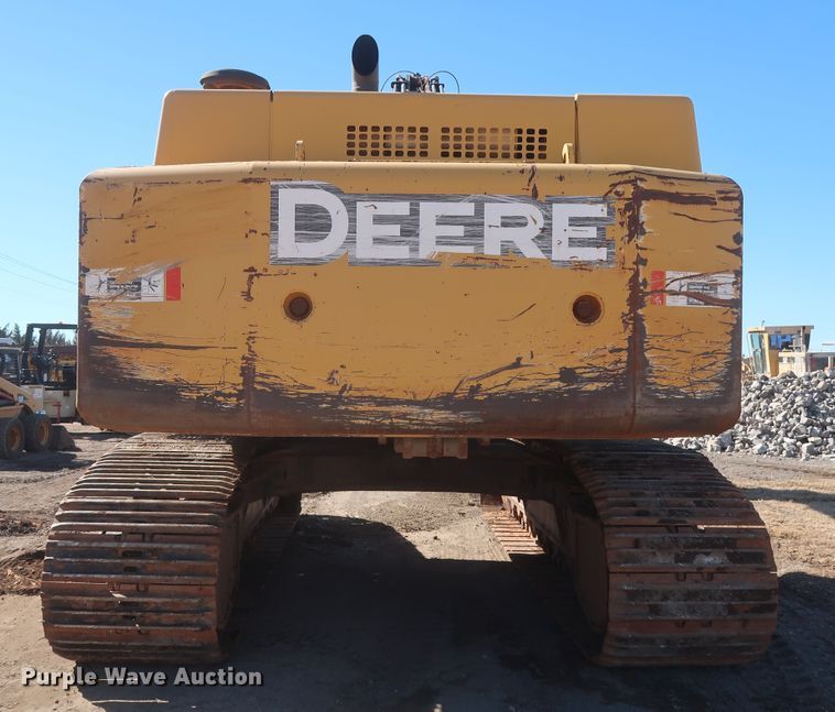 image for item DJ1825 2007 John Deere 450D LC  excavator